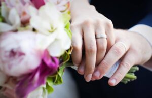 跨省领结婚证需要什么手续和证件（异地领结婚证流程）