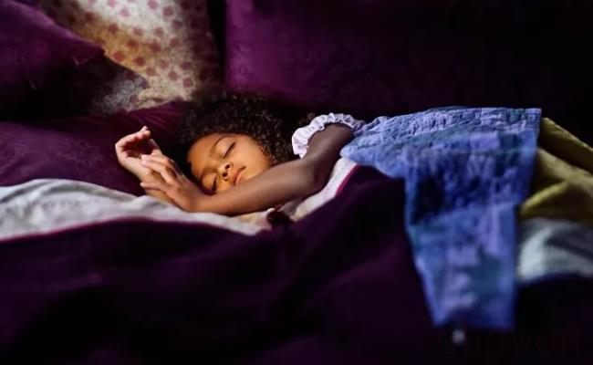 好的睡眠能在30分钟内入睡（实现快速入睡的方法有哪些？）