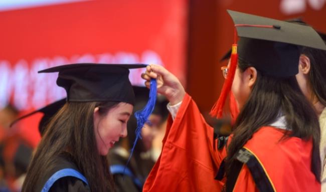 今年北京硕博毕业生人数首超本科生（北京高校毕业生有多少？）