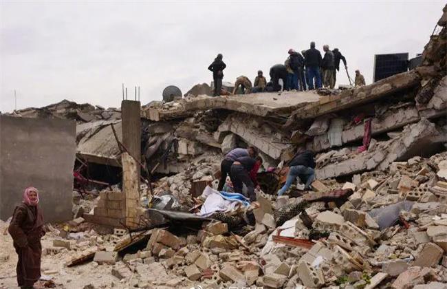 强震已致叙利亚超3300人遇难（ 目前伤亡如何？）