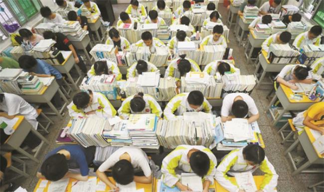 ​北京高考第一次英语听说机考今天开考（多久查询成绩呢？）
