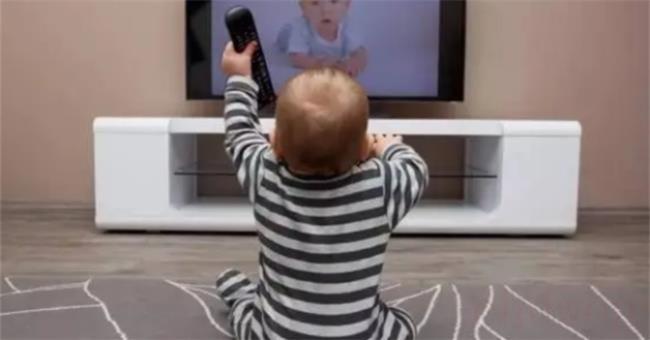 一岁半宝宝能看电视吗