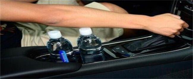 矿泉水放在车里很久还能喝吗
