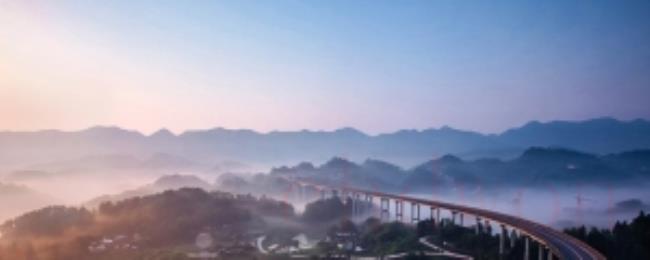 北盘江大桥高度是多少米