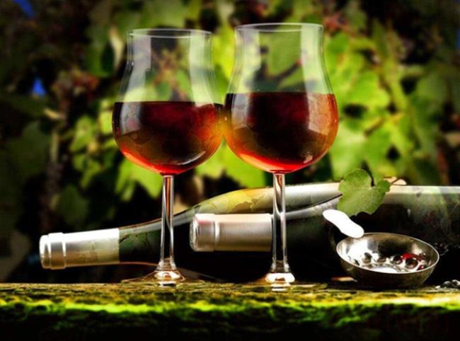 红葡萄酒和干红的区别有哪些