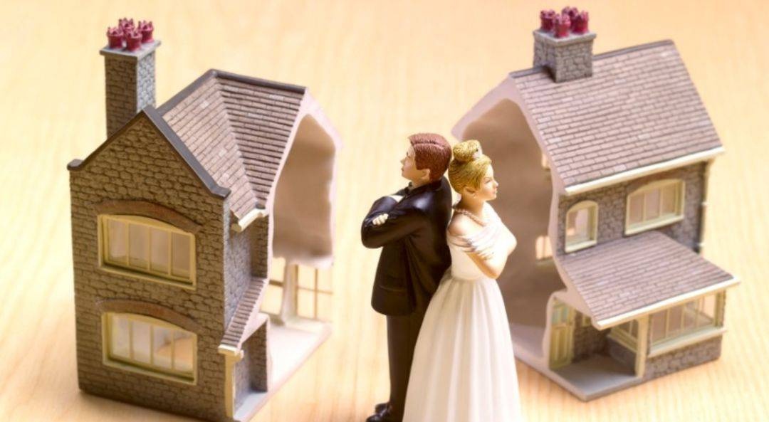 离婚关于财产分割要求补偿（离婚财产分割原则最新法规）