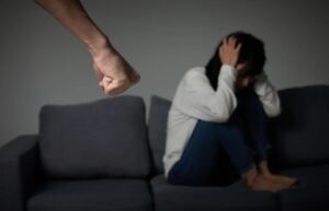家暴取证几项就可以成立（家庭暴力的取证规定）