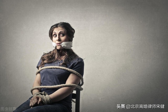 家暴离婚小孩归谁（家暴离婚需要的证据）