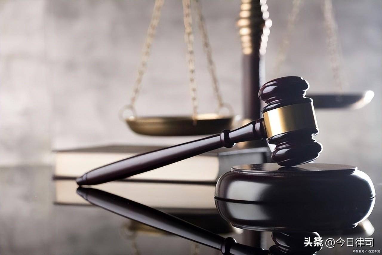 刑事律师请一次多少钱合适（刑事案件律师费收取标准）