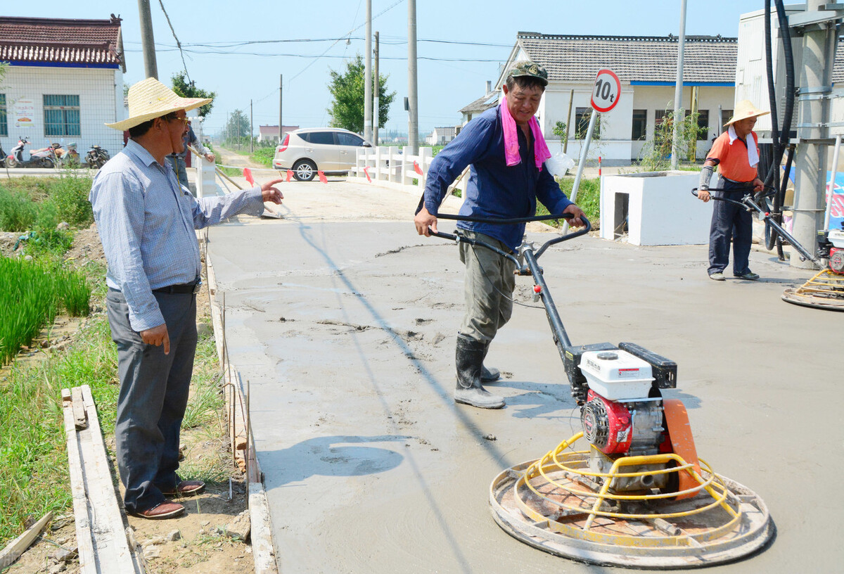 村委30年土地租赁合同有效吗（土地租赁超过30年的法律后果）