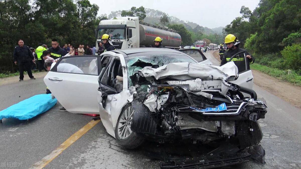 驾驶机动车肇事逃逸怎么处罚（道路交通安全法实施细则）