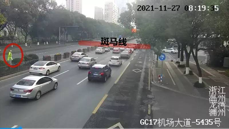 行人横穿马路被撞责任怎么认定（2022年新交规详细规定）