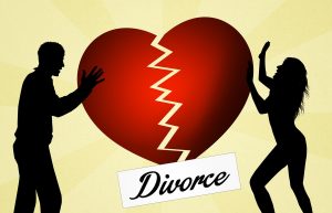 离婚要准备什么材料（2021离婚协议书标准版）
