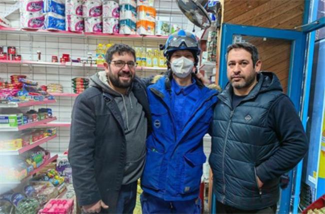 中国救援队在土耳其超市付款被拒收（回应：坚决不拿一针一线）