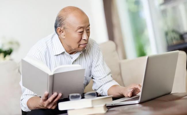 中国低龄老人三分之一在工作（如何帮助银发一族再就业？）