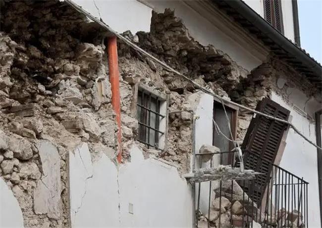 地震几级以上危险比较大