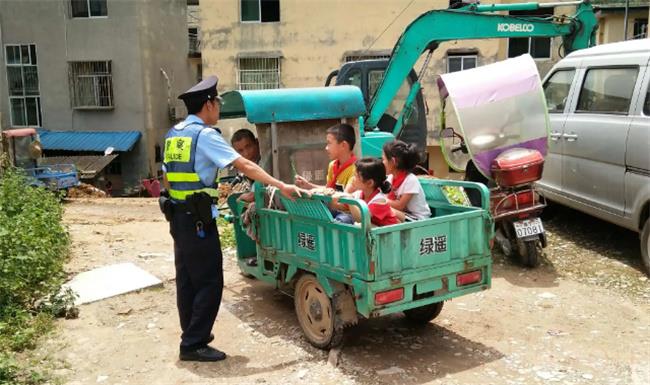 学校为何通知家长不要骑三轮车接送