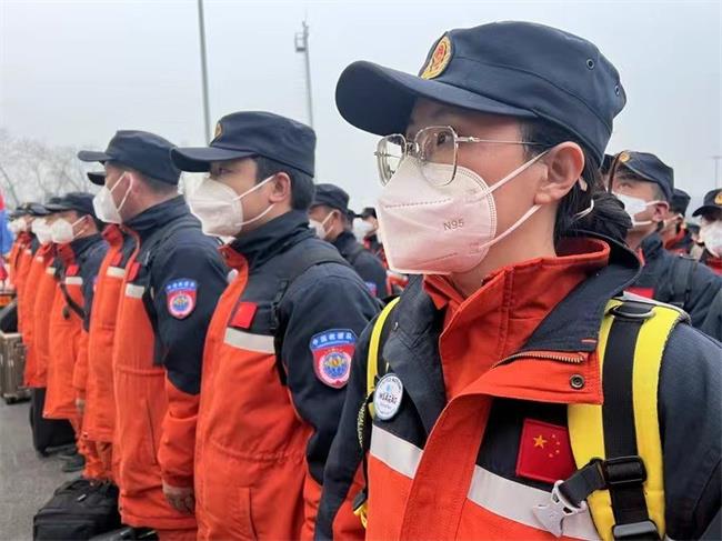 跨越山海的生命接力（我国救援队完成赴土耳其救援任务归国）