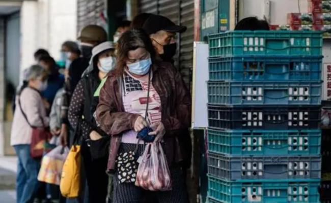 台湾民众买24颗鸡蛋花了400块（为什么台湾出现鸡蛋荒？）