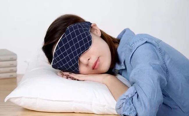 ​经常不分场合秒睡是属于哪种病？