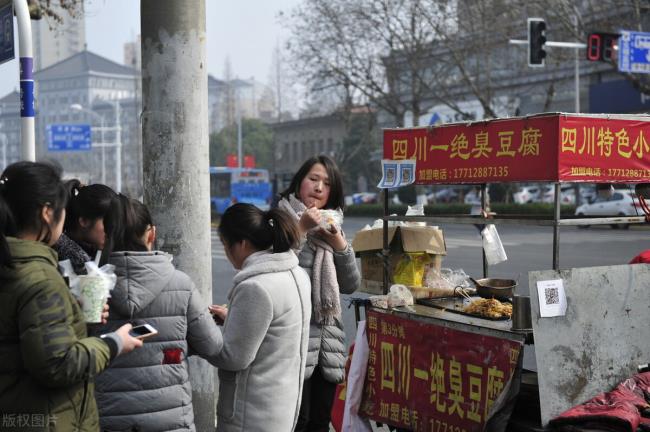 摆地摊需要办理营业执照吗（流动摊位经营许可证）