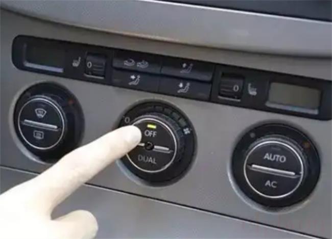 汽车空调关了还在滴水正常吗