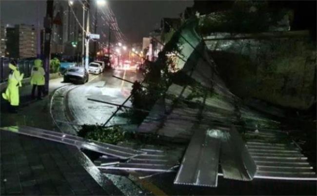 日本遭遇数十年来最具破坏力台风，超30万户停电