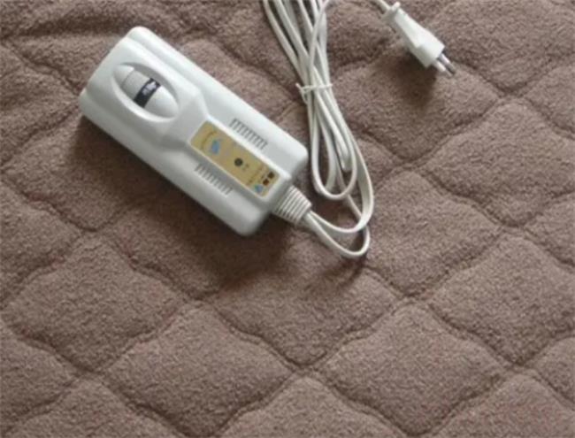 电热毯开着睡觉对人体有害吗