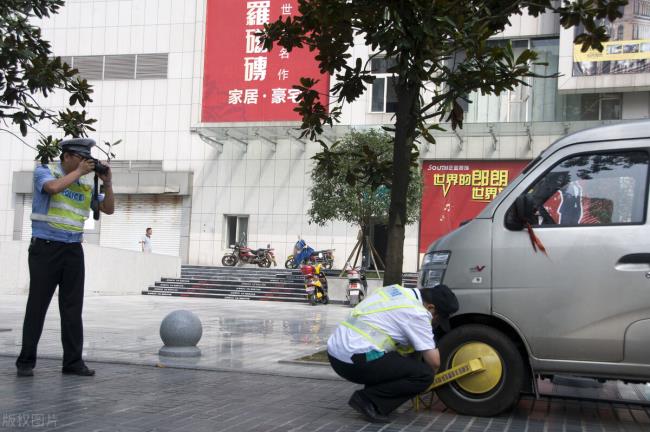 违法停车告知单怎么处理（违法停车告知书不罚款）