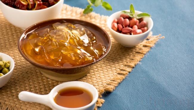 凉粉是什么材料做的